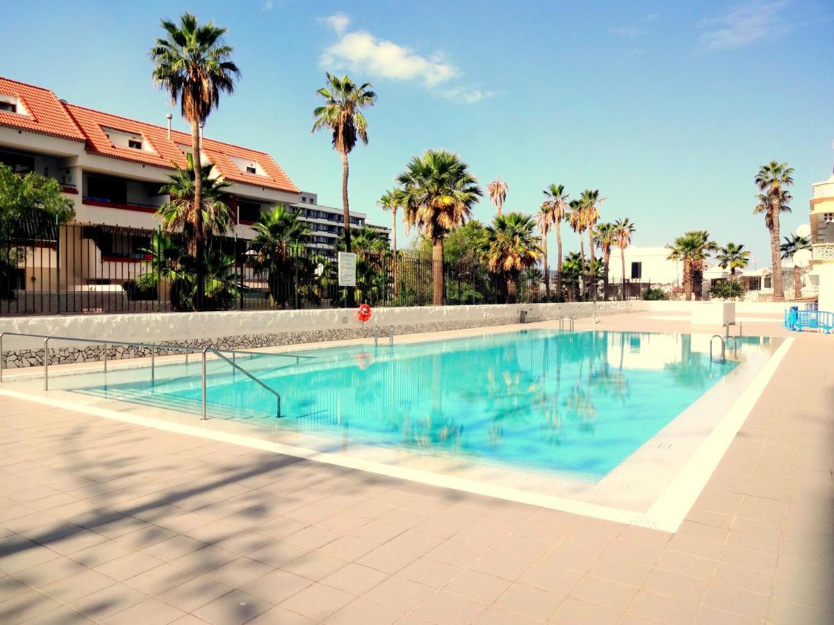 Apartment With A Large South-Facing Balcony, Sea View And Wifi In Las Americas Center Playa de las Americas  Exterior photo